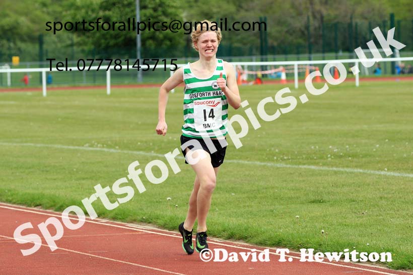 BMC 800 metres, Monday, May 9th, BMC Chester le Street, County Durham. Photo: David T. Hewitson/Sports for All Pics